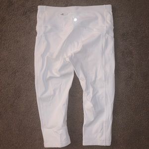 Cropped lulu lemon leggings